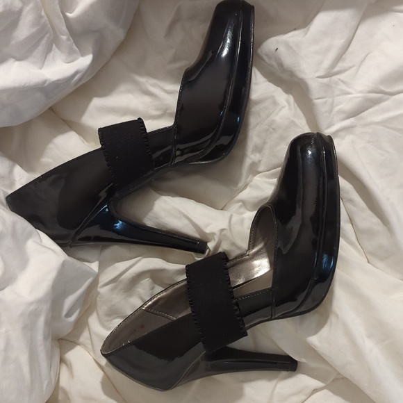 Sam & Libby black patent heels size 8 - Picture 3 of 4